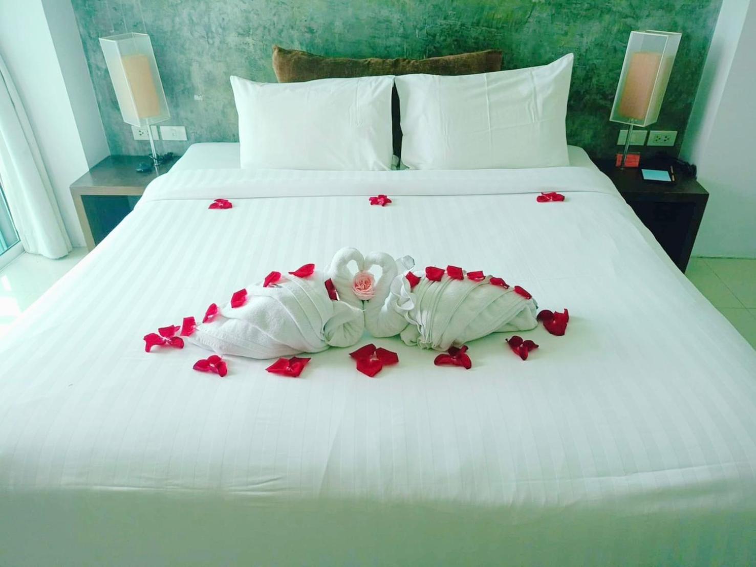 The Album Hotel Patong Ngoại thất bức ảnh